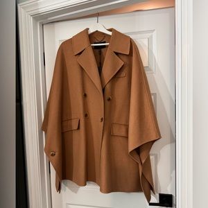 BCBG tan oversized cap